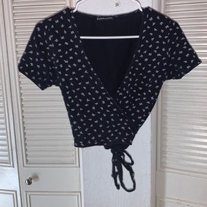 Brady Melville cross over; tie in back short sleeve shirt